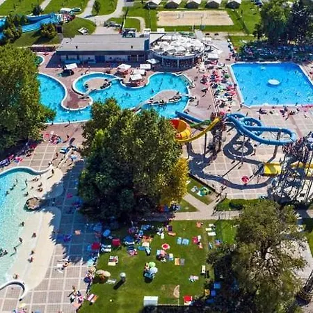 Holiday park Hiska Ela 109 *